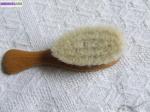 Petite brosse pour bébé en bois de hêtre et poils de... - Miniature